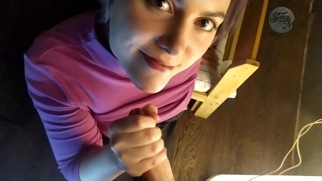 Tipikus orosz házi pornó egy fasz cselekmény és egy jó mély gulp